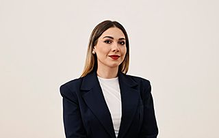 Фотография Србуи Галяна